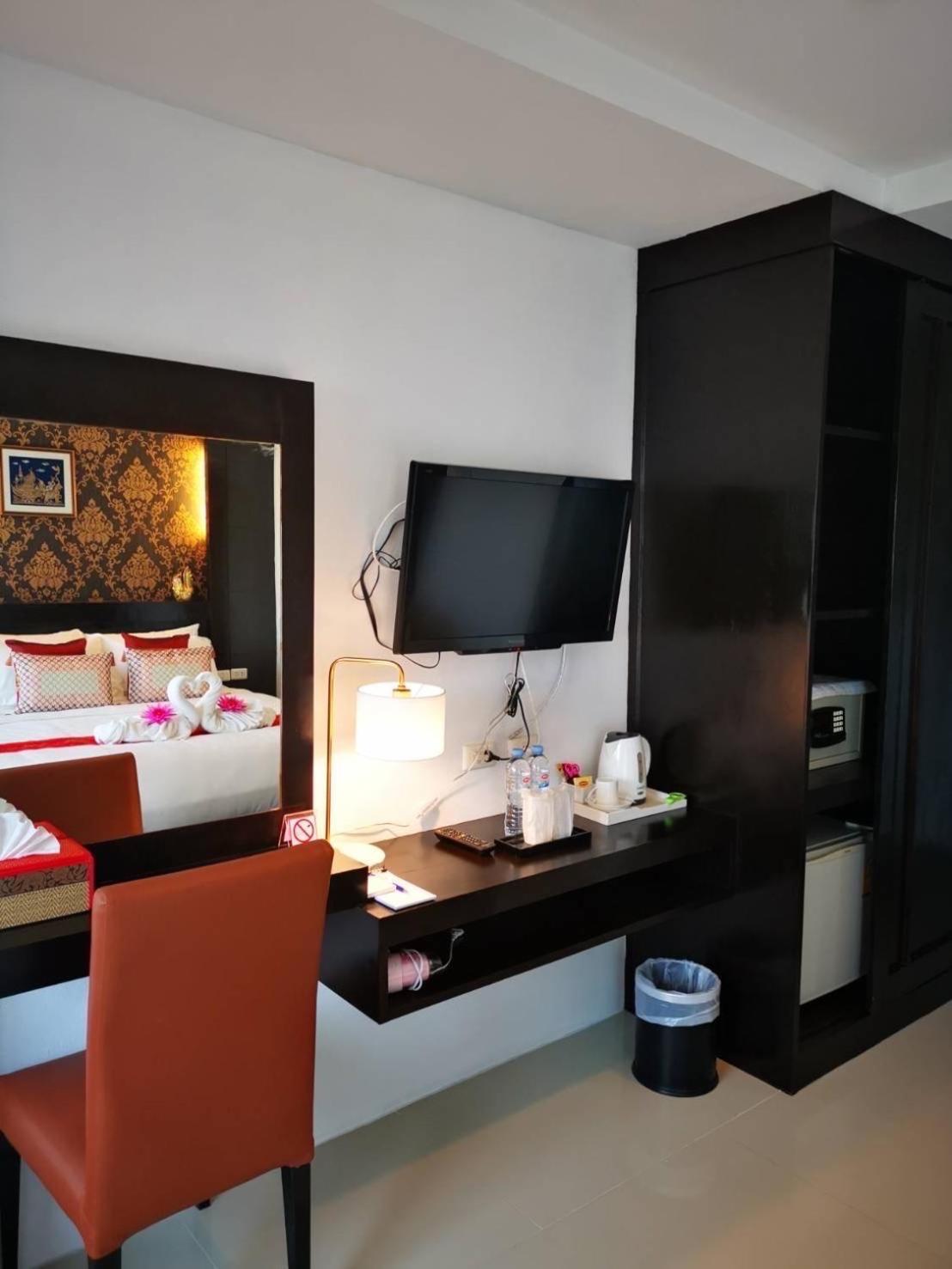 Tongrat Boutique Hotel Patong Extérieur photo